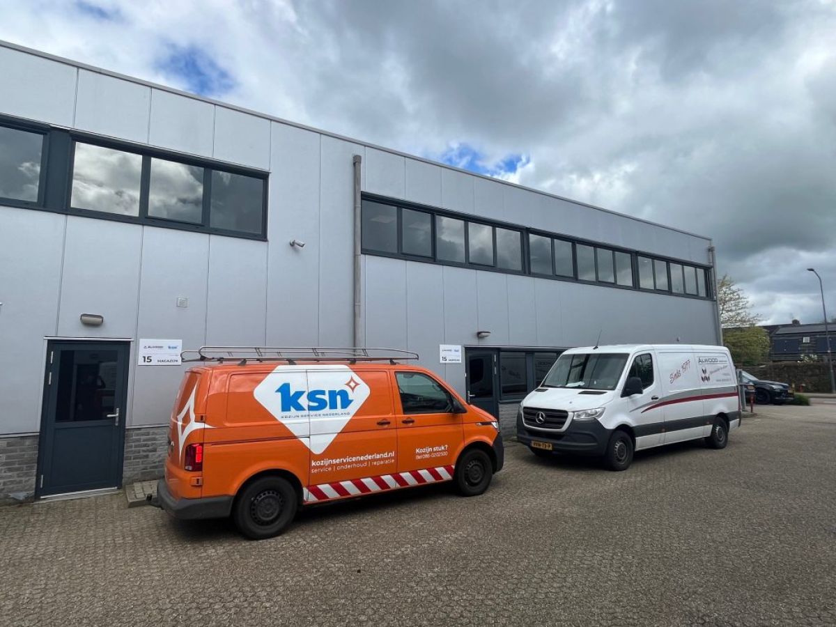 Servicepunt en magazijn van KSN bij zusterbedrijf Alwood in Terborg