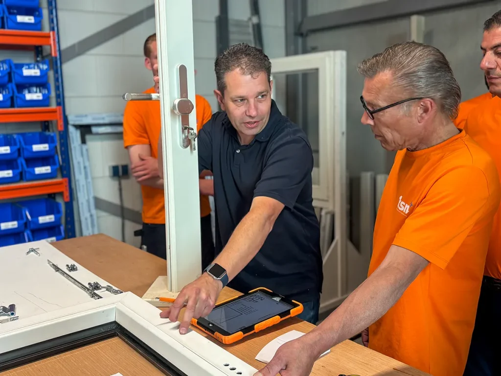 Eerste praktijkdag in de ksn academy over raambeslag
